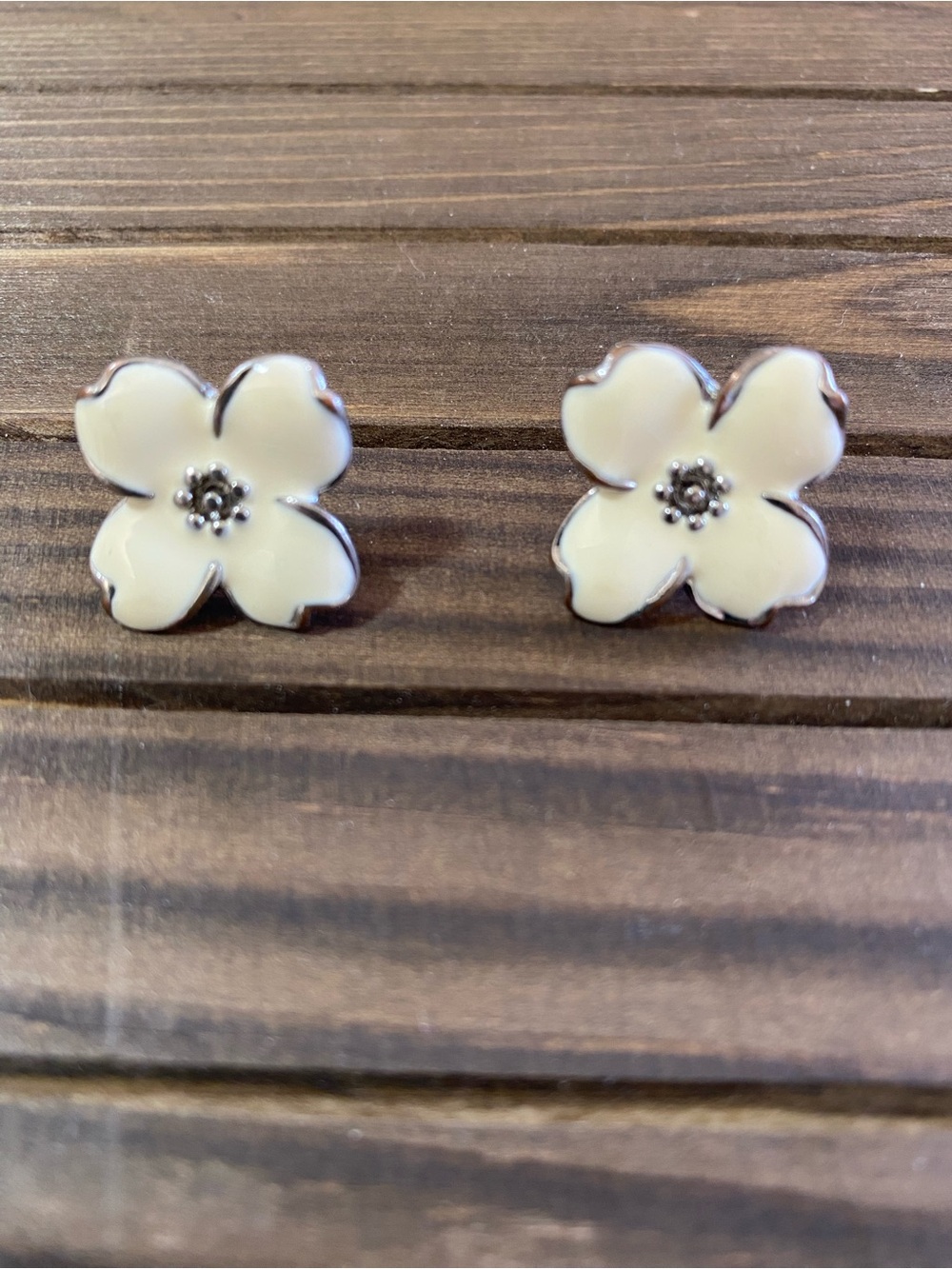 Cream Enamel Flower Stud Earrings Silver Tone Floral Post Earrings